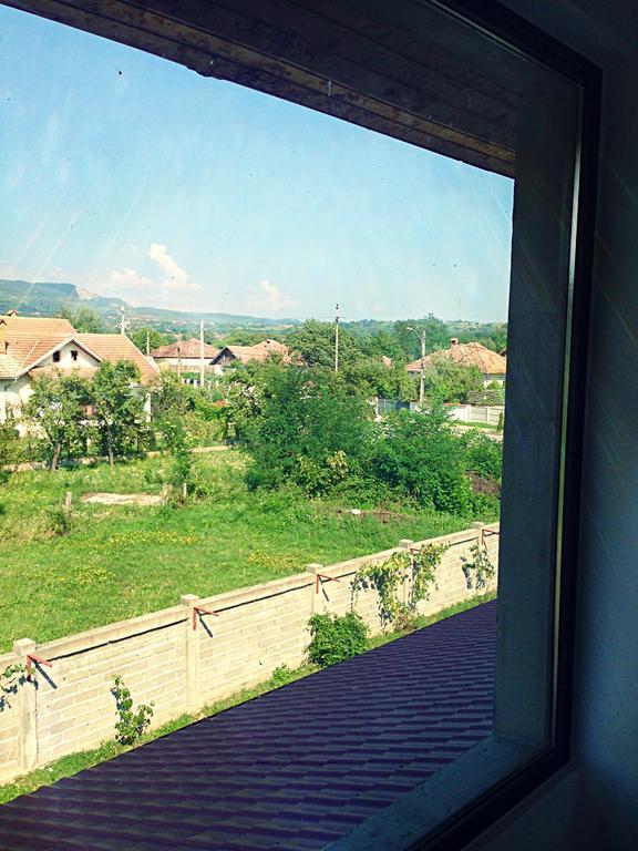 فندق Casa Renti Novaci-Străini المظهر الخارجي الصورة