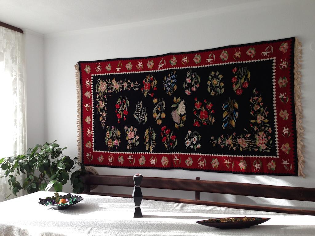 فندق Casa Renti Novaci-Străini المظهر الخارجي الصورة